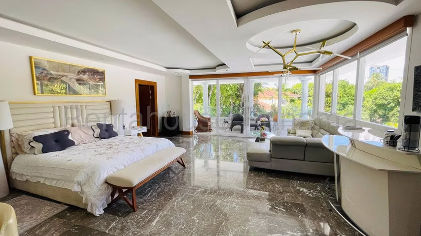 Casa en Venta en Altos del Golf 26EPP7118