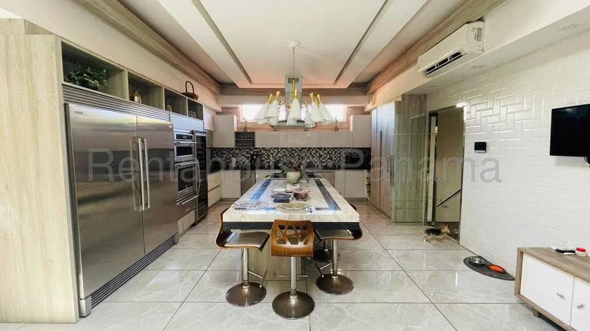 Casa en Venta en Altos del Golf 26EPP7118
