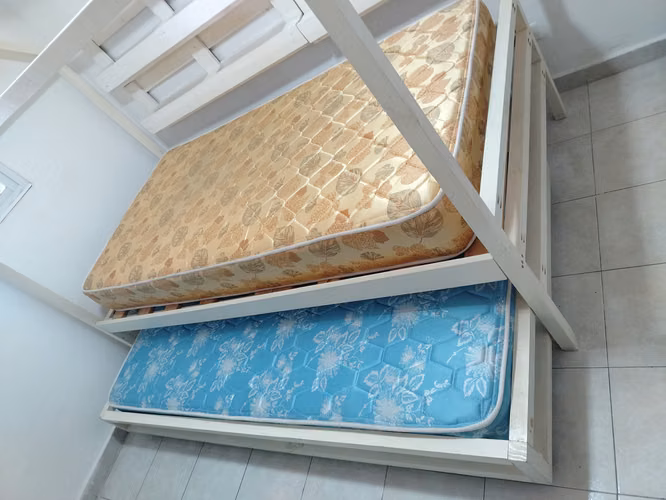 SE VENDE CAMA TWIN CON AUXILIAR (NO INCLUYE COLCHONES)