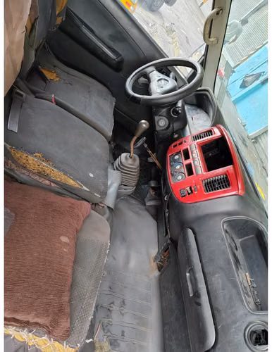 VENDO NISSAN URVAN ZD30 2010