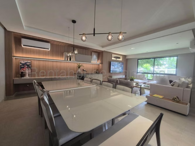 Se Vende Casa en Brisas Del Golf MDV25-9550