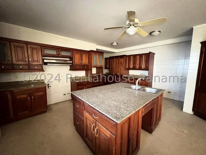Venta de Apartamento  PH Belvedere en Coco del Mar 26LBR2778