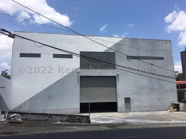 Galera en Venta en 12 de Octubre 24EPP2730