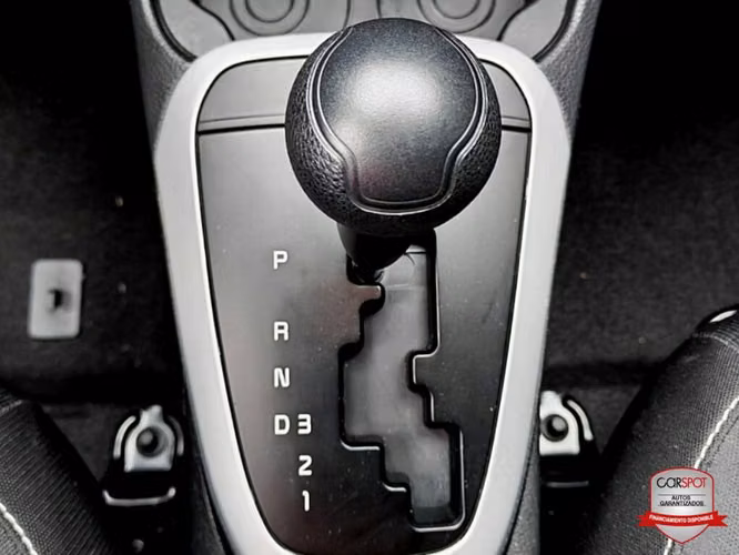 Kia Picanto 2024 Automática EF2499