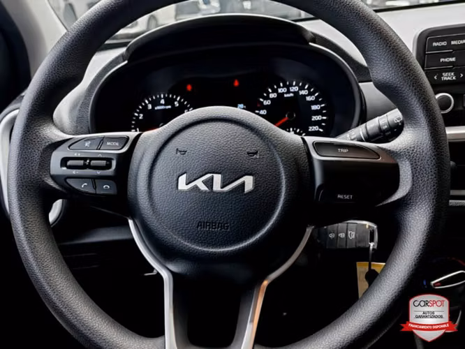 Kia Picanto 2024 Automática EF2499
