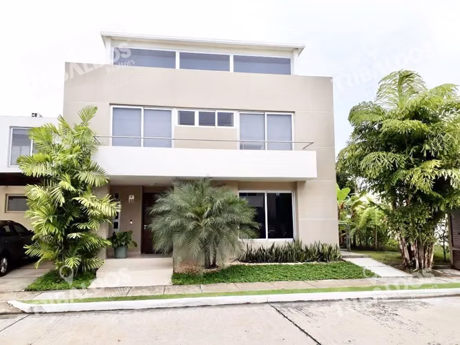 HOUSE FOR SALE IN PH VILLA SUR, COSTA SUR