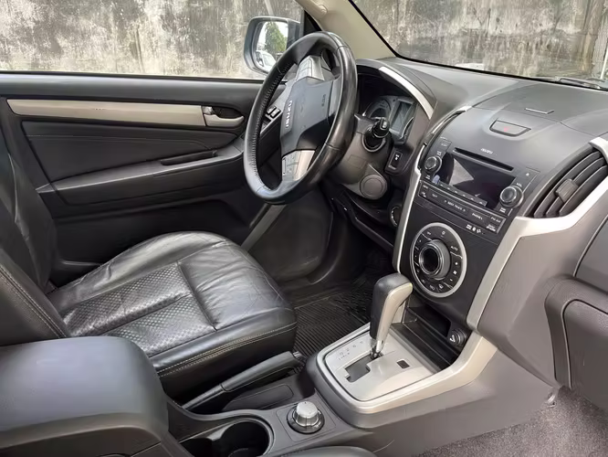 ISUZU
