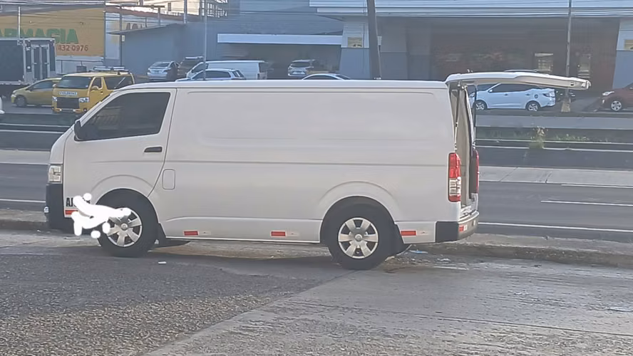 Toyota Panel Hiace 2014 - Impecable y Listo para Trabajar