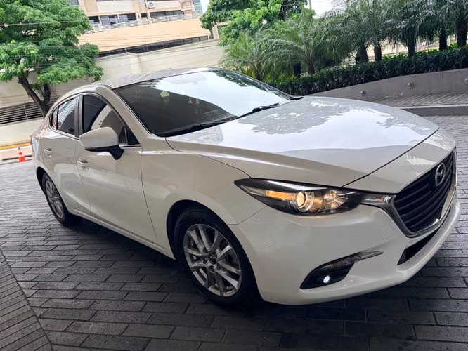 Mazda 3 Sedán 2018 – Excelente estado