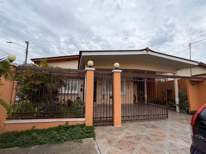 House for Rent in Quintas de Monticello II - Brisas del Golf