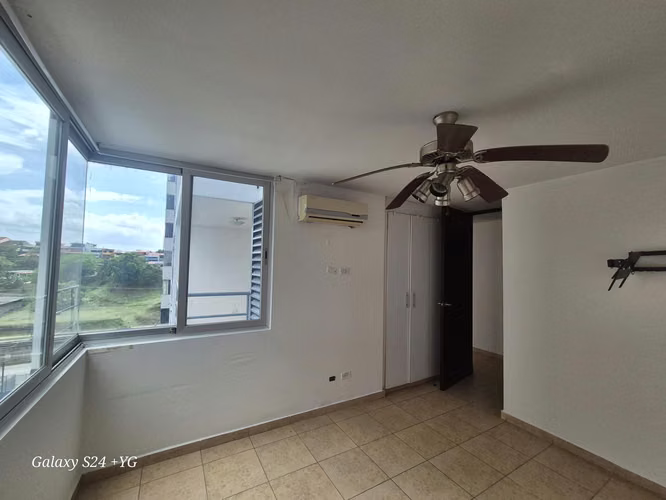 GANGA VENTA DE APARTAMENTO EN PH COSMPOLITAN TOWERS