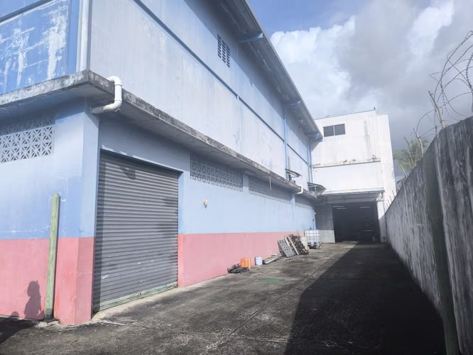 Se Vende NEGOCIABLE Galera en el Área de Monte Oscuro