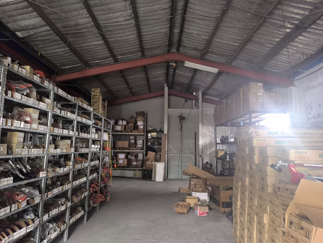 Se Vende NEGOCIABLE Galera en el Área de Monte Oscuro