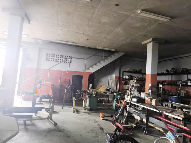Se Vende NEGOCIABLE Galera en el Área de Monte Oscuro