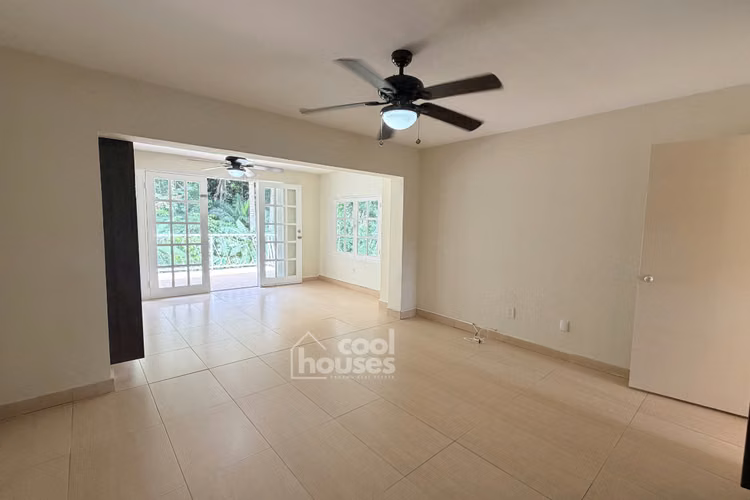 Casa remodelada con piscina en Clayton - Imagen 9