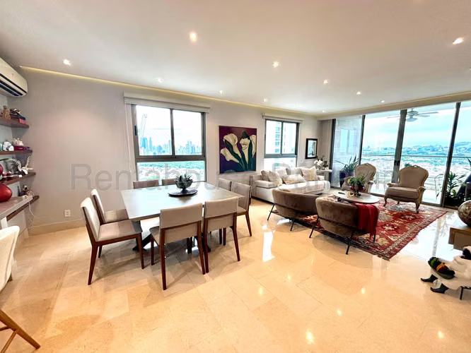 Venta de Apartamento en Santa Maria Ph Greenview 215 Mts PD
