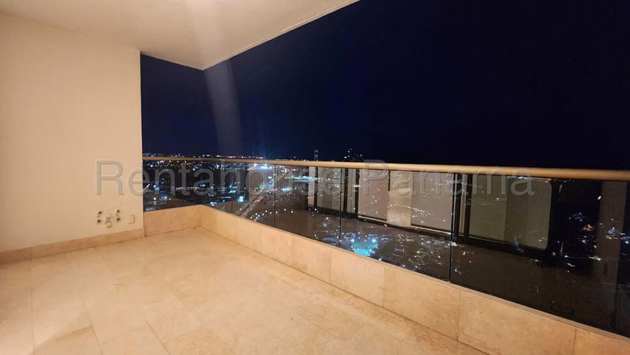 Venta de Apartamento en Santa Maria Ph Greenview 235 Mts PD