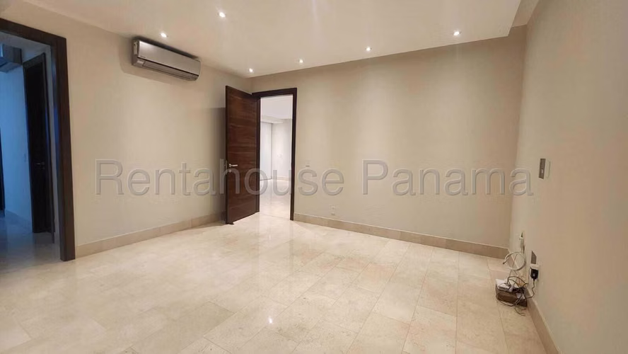 Venta de Apartamento en Santa Maria Ph Greenview 235 Mts PD