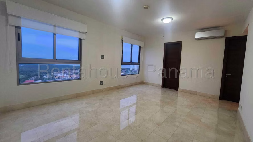 Venta de Apartamento en Santa Maria Ph Greenview 235 Mts PD