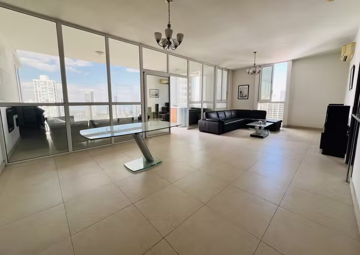APARTMENT FOR SALE IN SAN FRANCISCO, 115M2, 1 BEDROOM, LARGE BALCONY.