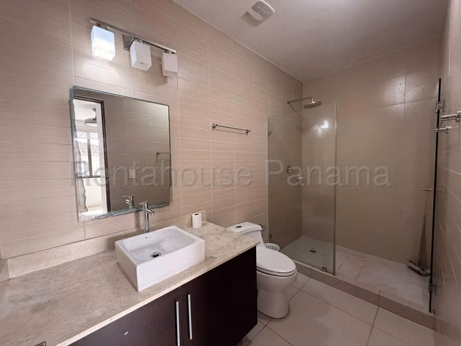 Alquiler de Casa en Panama Pacifico River Valley Solo Cliente Directo LFC