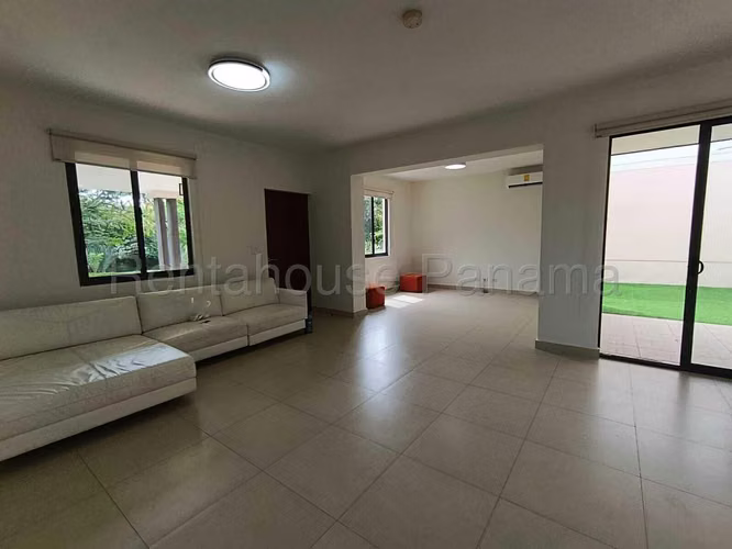 Alquiler de Casa en Panama Pacifico River Valley Solo Cliente Directo LFC