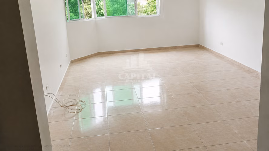 SE VENDE APARTAMENTO EN SANTA ELENA - PH ELAINE