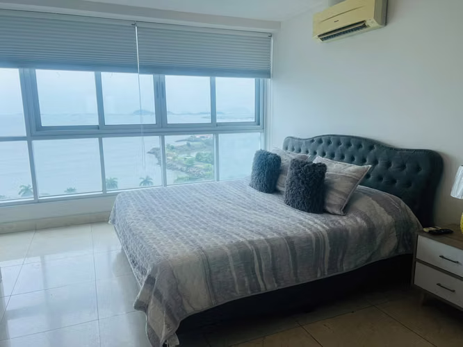 Ganga Apartamento PH Villa del Mar Avenida Balboa Bella Vista  - Amoblado