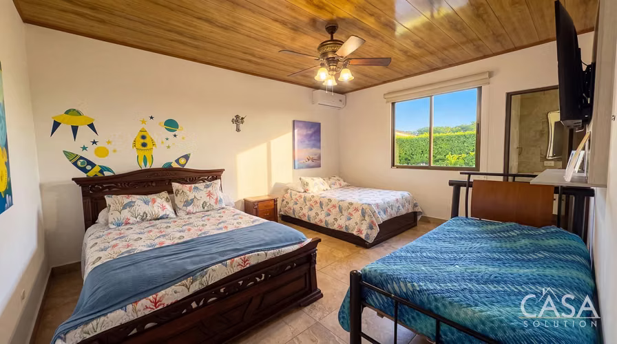 Casa de Playa Amueblada con Piscina, Jacuzzi y Casa de Huéspedes en Venta en Punta Chame, Panamá - Imagen 12