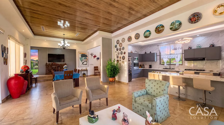Casa de Playa Amueblada con Piscina, Jacuzzi y Casa de Huéspedes en Venta en Punta Chame, Panamá - Imagen 7