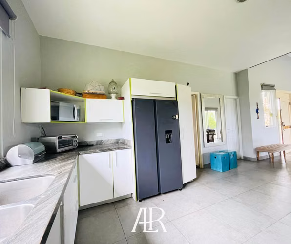VENDO CASA DE PLAYA EN PUNTA BARCO-LA MARE
