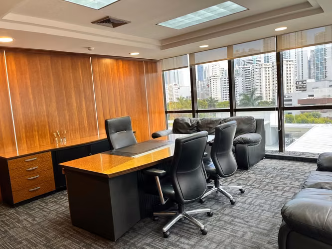 ALQUILER OFICINAS GRANDE 1426M2 CORPORATIVAS EN CALLE 50 MLD