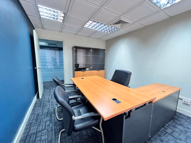 ALQUILER OFICINAS GRANDE 1426M2 CORPORATIVAS EN CALLE 50 MLD