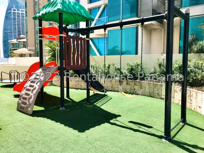 Se Vende Apartamento en Punta Pacifica LA23-9874