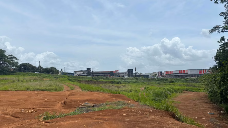 Terreno comercial en alquiler con excelente acceso a la autopista – Costa Verde - RM