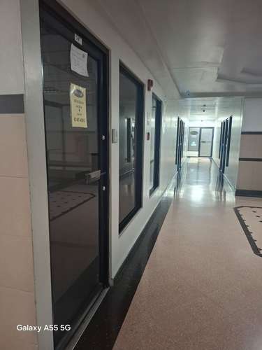 Oficina de 44 mts / Cerca del Dorado Plaza Aventura
