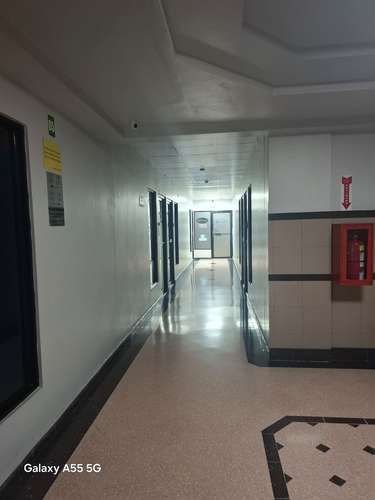 Oficina de 44 mts / Cerca del Dorado Plaza Aventura