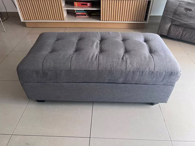 Mueble de tres puestos con poltrona de guardado