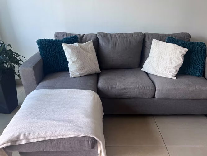 Mueble de tres puestos con poltrona de guardado