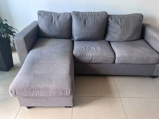 Mueble de tres puestos con poltrona de guardado