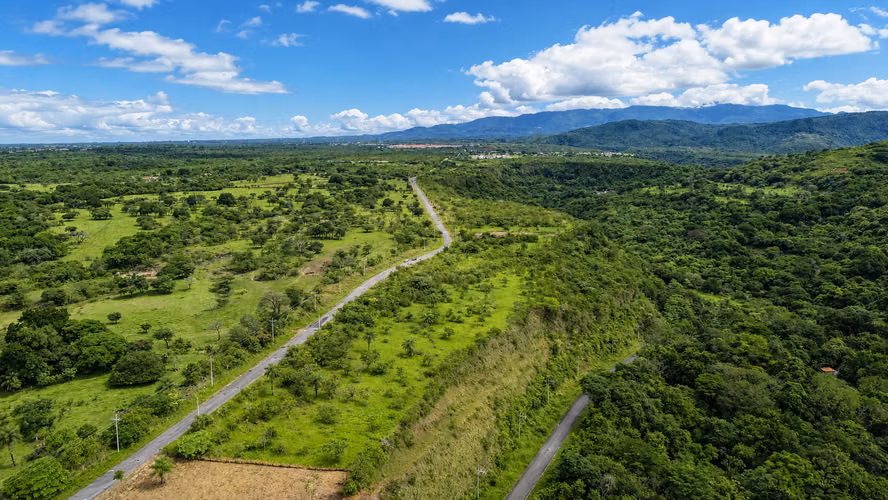 Price Reduction! 1-Hectare Lot with Mountain Views near Boquete Canyon Village, Caldera