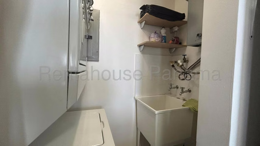 Apartamento en alquiler en PH Torres de Castilla  27LRL126