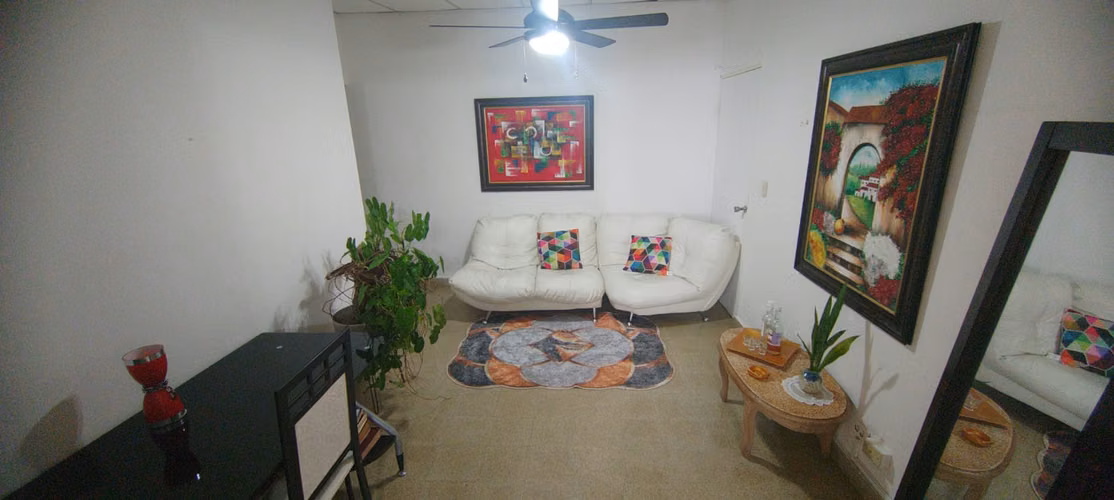 ALQUILO HABITACION EN CASA DETRAS DEL REY 12 OCTUBRE