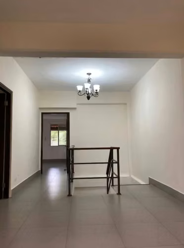 Alquiler de Casa Dúplex en Clayton, Ancón, 390m2 de construcción