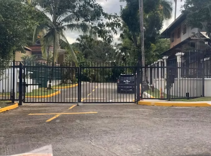Alquiler de Casa Dúplex en Clayton, Ancón, 390m2 de construcción