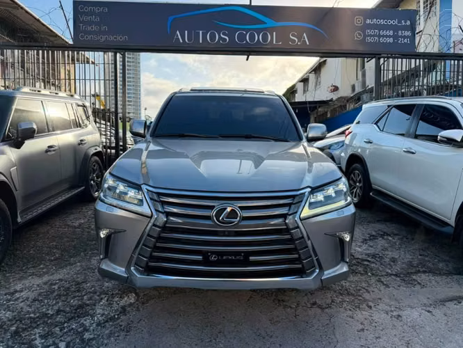 LEXUS LX570 AÑO 2017 AUTOMATICA 4X4 FULL EXTRAS CON SUN ROOF UNICO DUEÑO