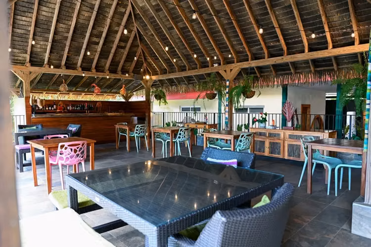 Wellness Retreat Ecolodge en Operación a Increíble Precio | 4,500 m² | Cerro Azul | Activo con Rentabilidad Comprobada