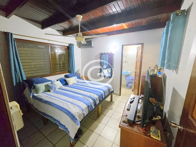 Venta Amplia Casa Unifamiliar El Ingenio. Precio de Remate 855 $/m2