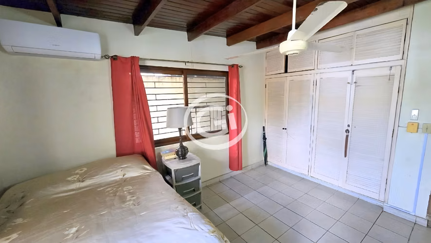 Venta Amplia Casa Unifamiliar El Ingenio. Precio de Remate 855 $/m2