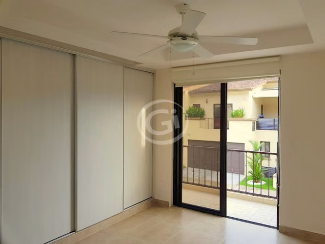 Venta Casa Embassy Club con Inquilino Clayton - Imagen 11